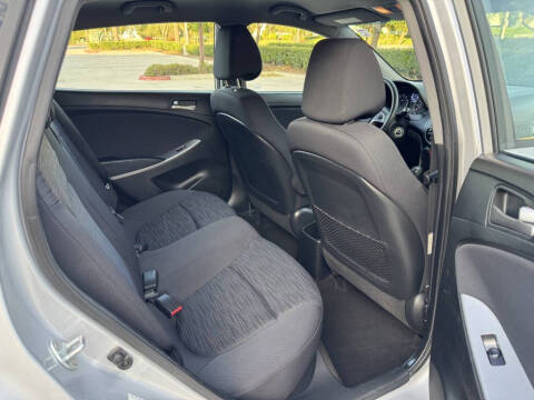 2017 Hyundai Accent SE