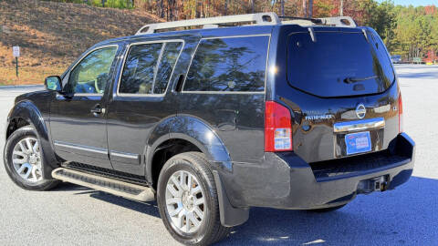 2010 Nissan Pathfinder LE