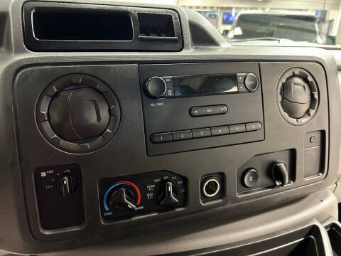 2011 Ford E-Series E-350 SD