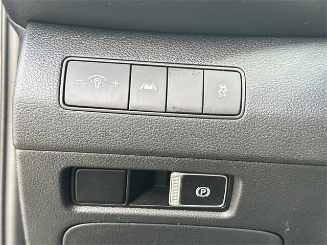 2023 Hyundai Santa Fe SE