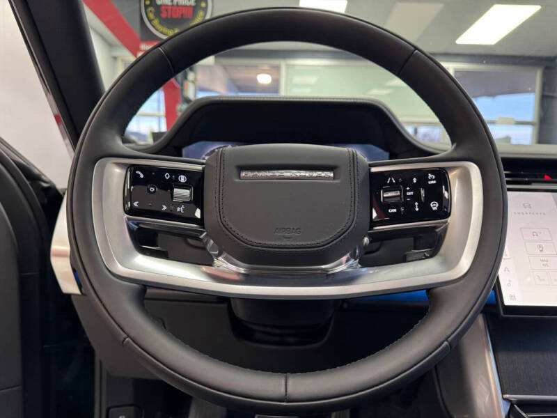 2025 Land Rover Range Rover P400 SE