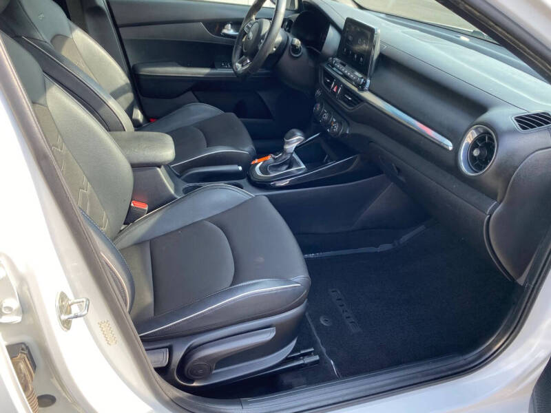 2020 Kia Forte GT Line