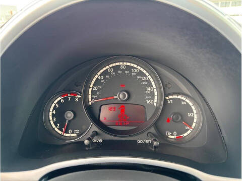 2013 Volkswagen Beetle