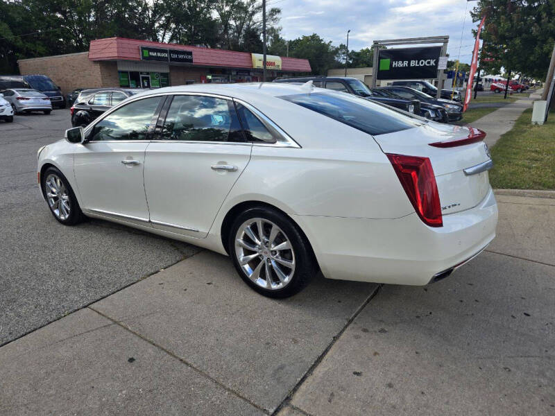 2014 Cadillac XTS Luxury Collection photo 3