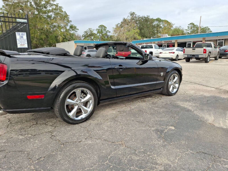 2009 Ford Mustang null photo 9