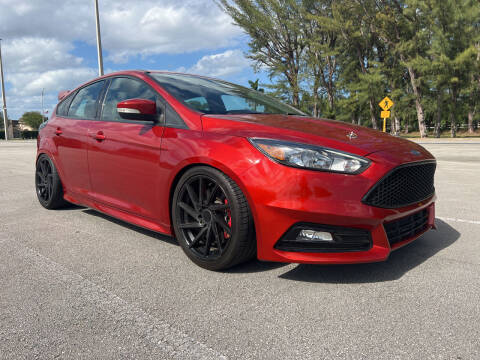 2018 Ford Focus for sale at Nation Autos Miami in Hialeah FL