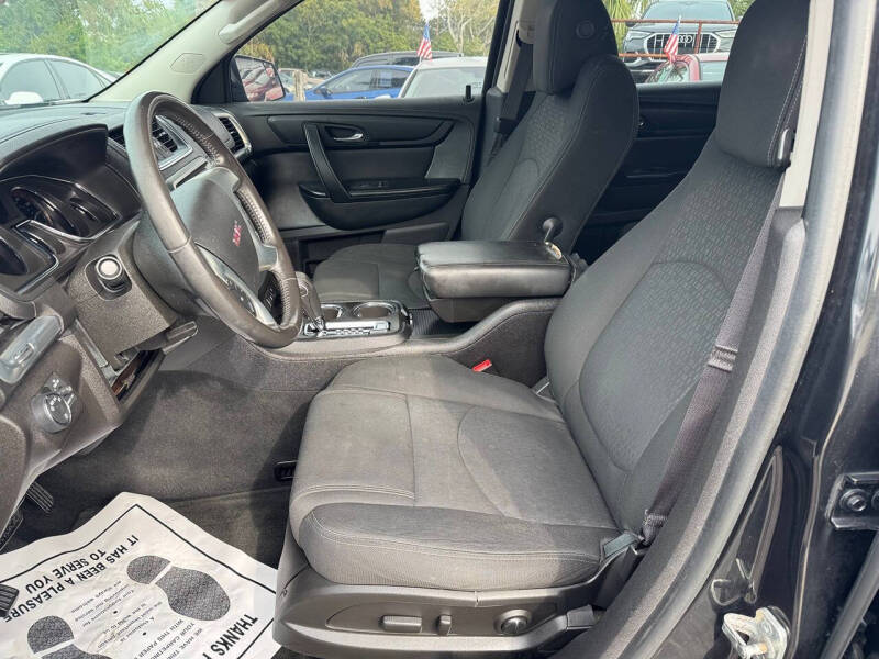 2013 GMC Acadia SLE-2