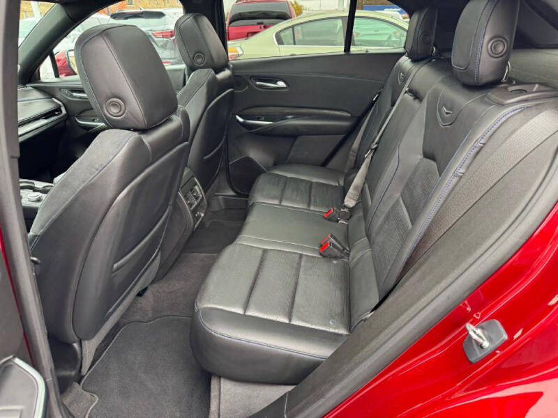 2024 Cadillac XT4 Sport