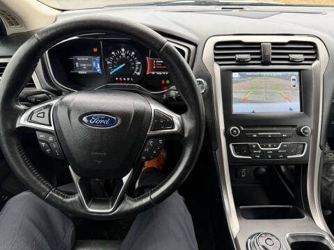 2017 Ford Fusion Hybrid SE