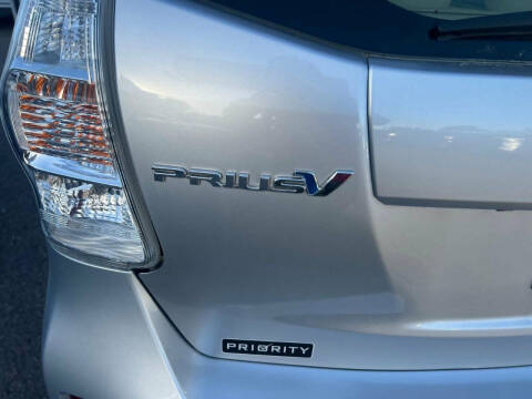 2012 Toyota Prius v Three