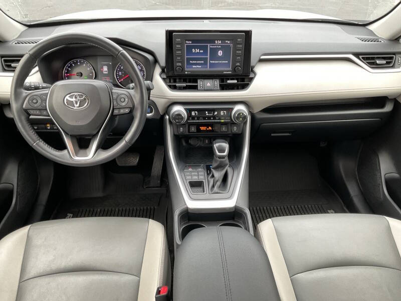 2021 Toyota RAV4 XLE Premium