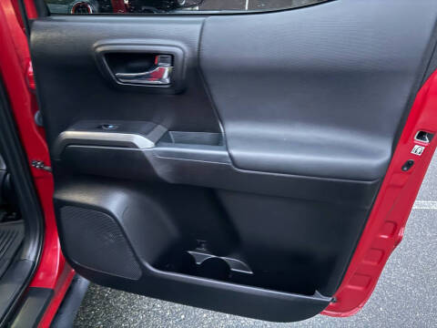 2018 Toyota Tacoma TRD Sport