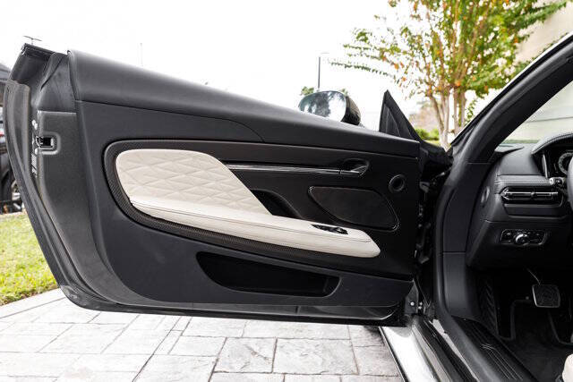 2024 Aston Martin DB12 V8