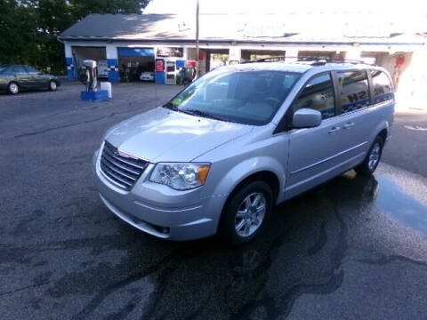 2009 Chrysler Town and Country for sale at RTE 123 Village Auto Sales Inc. in Attleboro MA