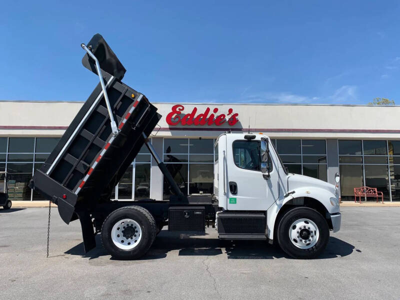 2016 Freightliner M2 106