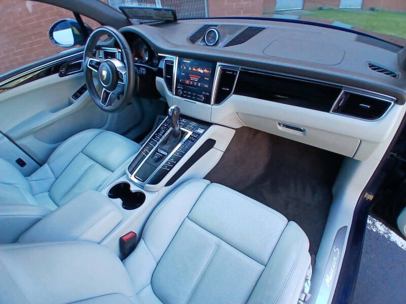 2017 Porsche Macan S