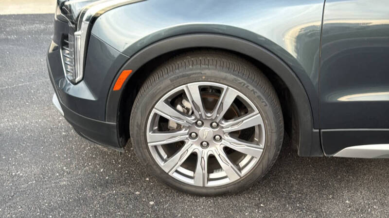 2019 Cadillac XT4 Premium Luxury