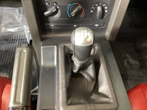 2006 Ford Mustang GT Deluxe