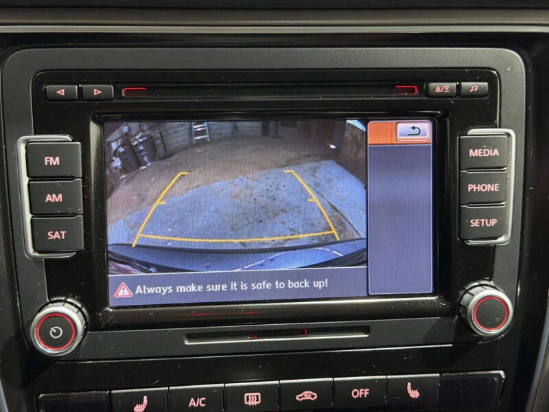 2015 Volkswagen Passat 1.8T SE