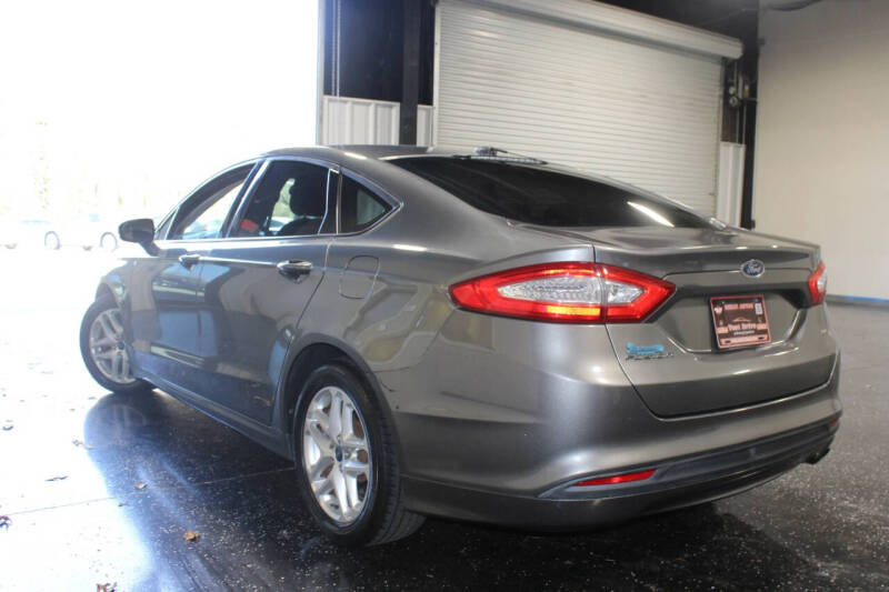 2014 Ford Fusion SE