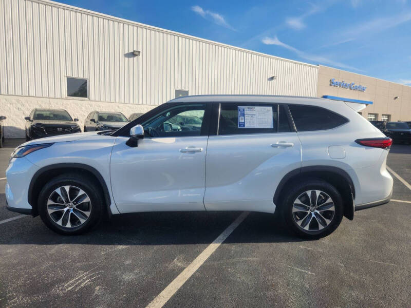 2023 Toyota Highlander XLE