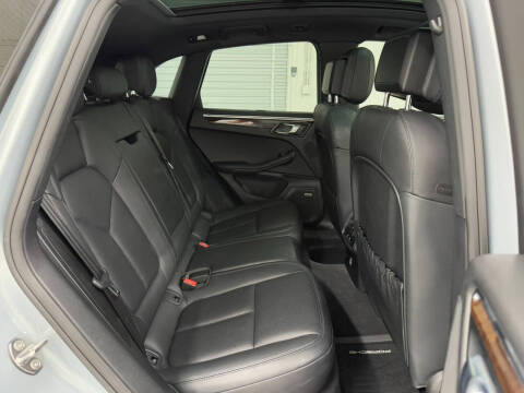 2020 Porsche Macan S