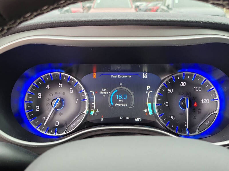 2027 Chrysler Pacifica Select
