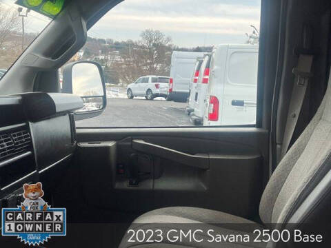 2023 GMC Savana 2500