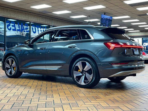 2019 Audi e-tron quattro Prestige