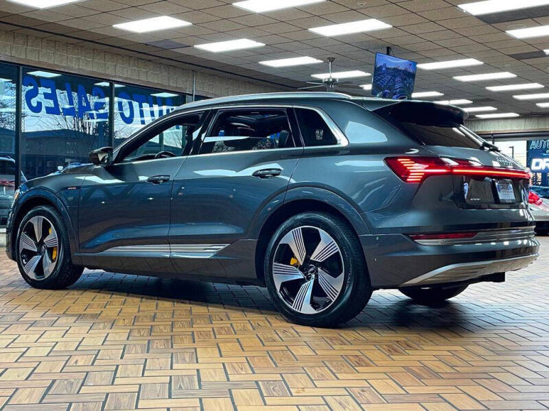 2019 Audi e-tron quattro Prestige