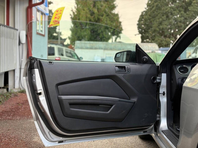 2014 Ford Mustang V6