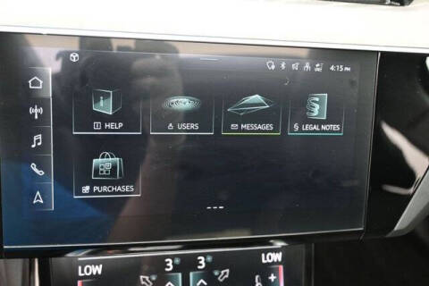 2022 Audi e-tron quattro Premium Plus