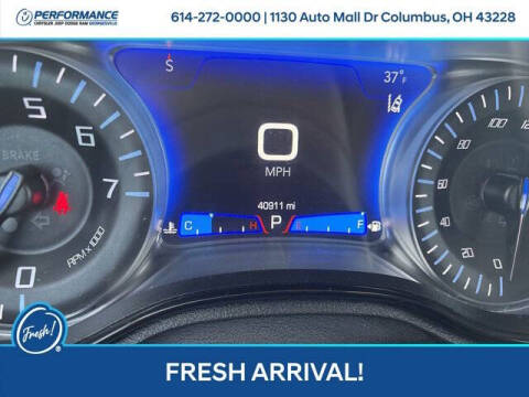 2023 Chrysler 300 Touring L