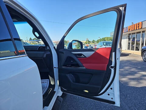 2022 Lexus LX 600 F SPORT Handling