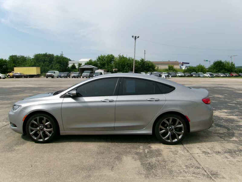 2015 Chrysler 200 S