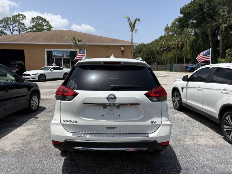 2017 Nissan Rogue SV