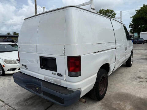 2013 Ford E-Series
