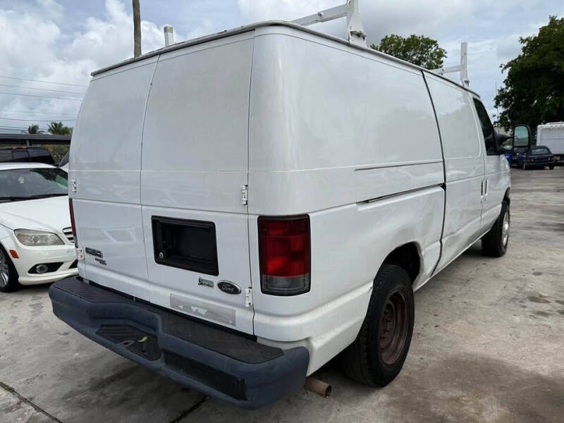 2013 Ford E-Series