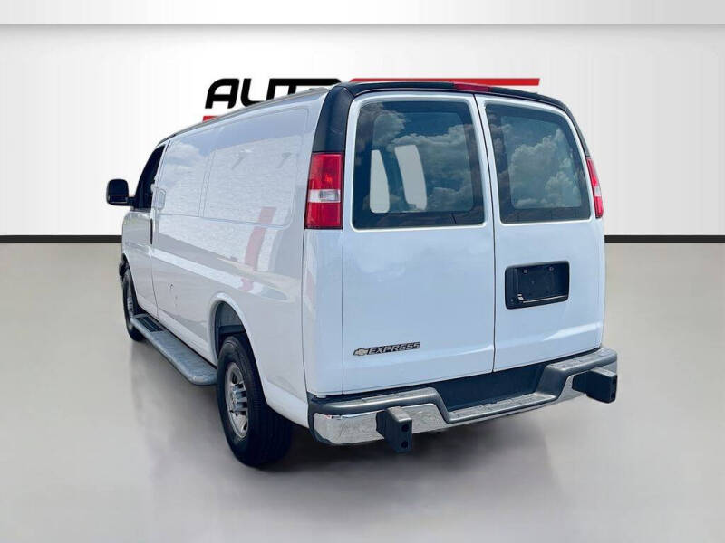 2025 Chevrolet Express 2500