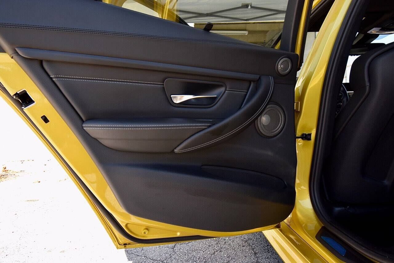 2015 BMW M3 36