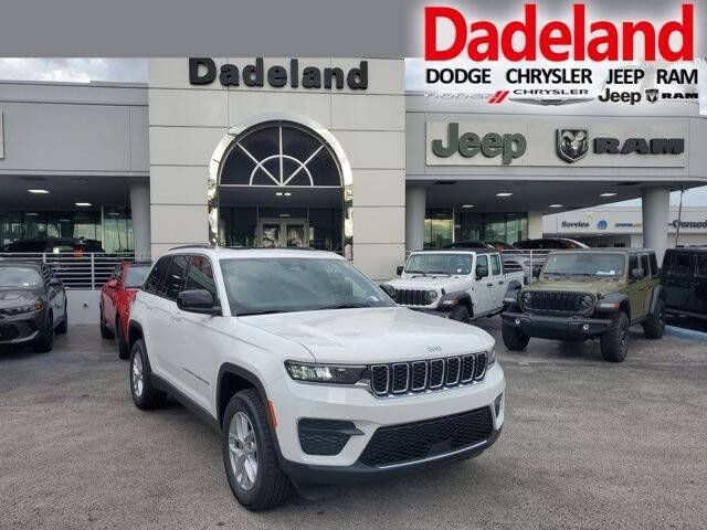 2025 Jeep Grand Cherokee Laredo