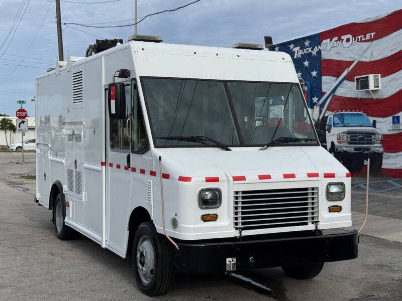 2016 Freightliner MT45 Chassis