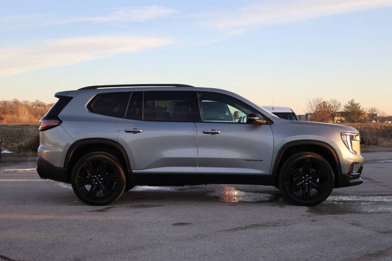 2024 GMC Acadia Elevation
