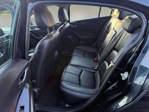 2017 Mazda MAZDA3 Touring