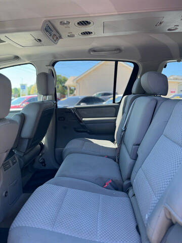 2004 Nissan Armada LE