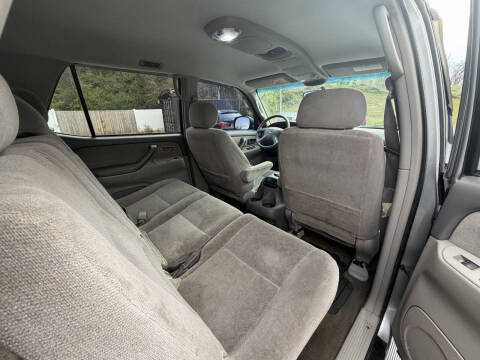 2002 Toyota Sequoia SR5