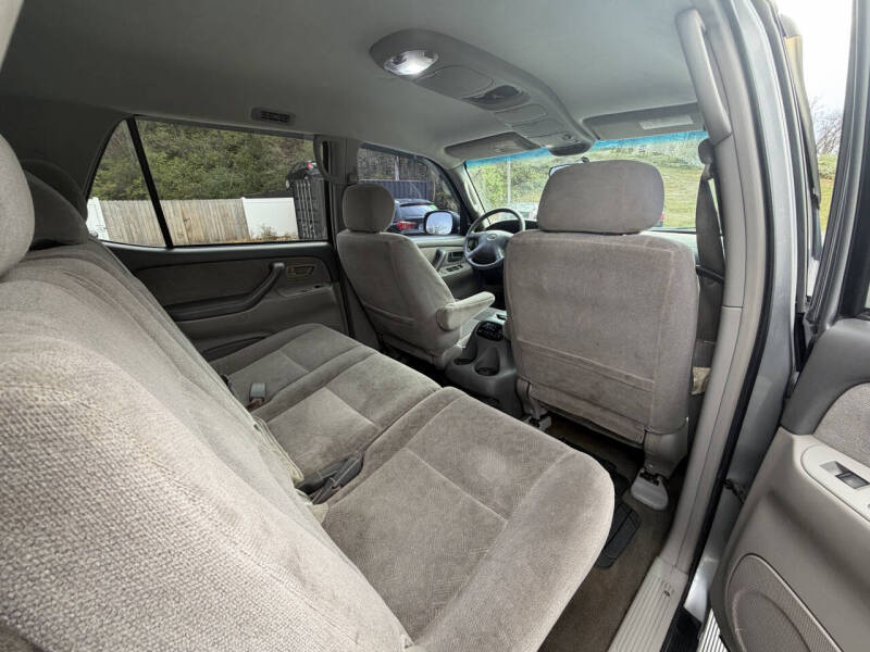 2002 Toyota Sequoia SR5