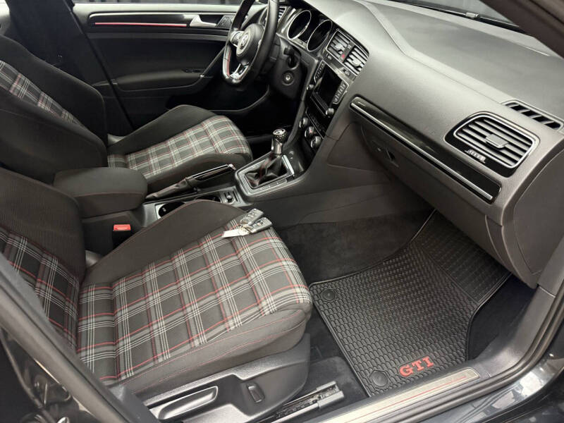 2015 Volkswagen Golf GTI SE