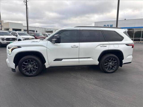 2023 Toyota Sequoia SR5