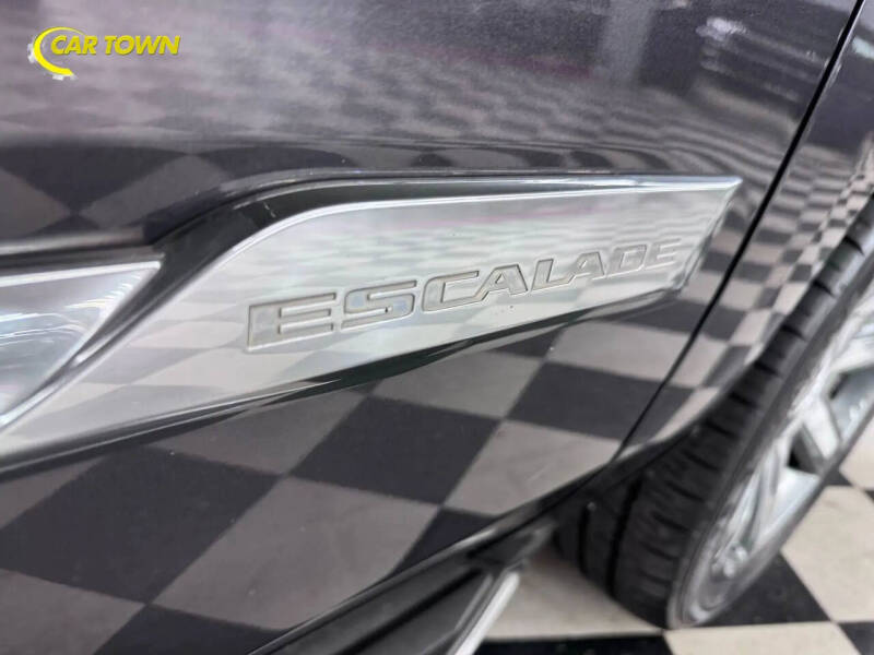 2016 Cadillac Escalade ESV Luxury Collection